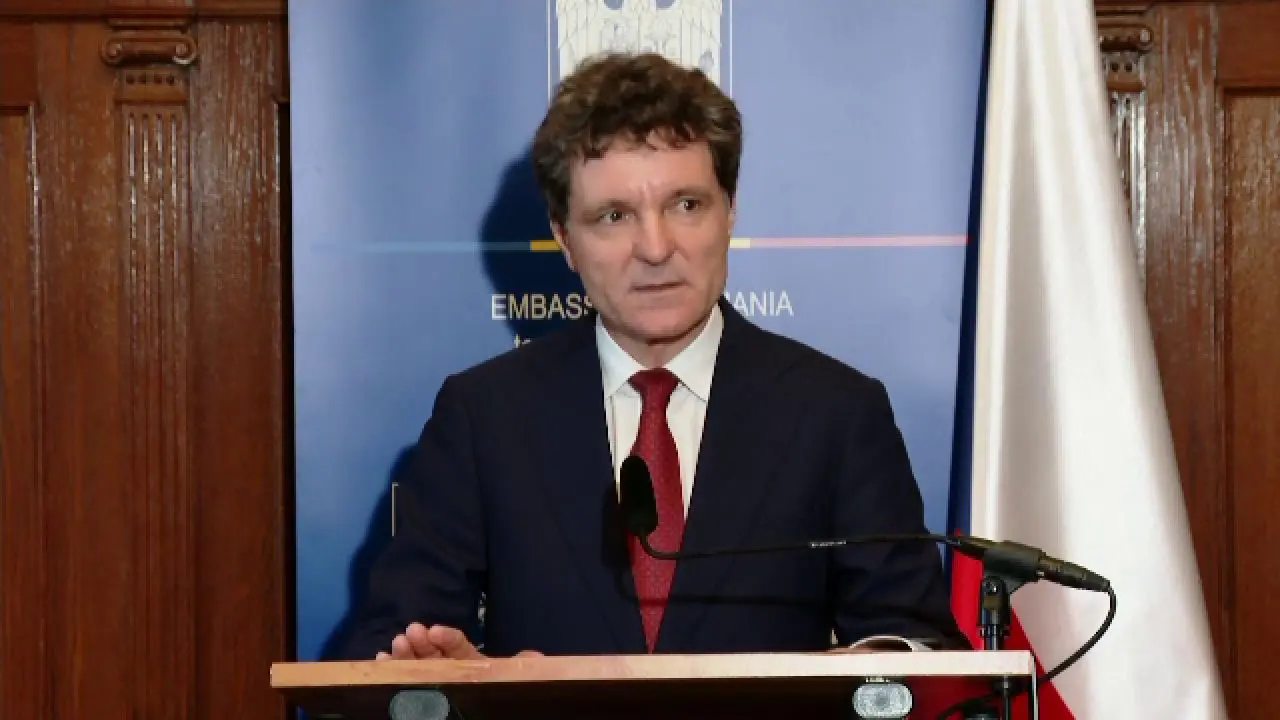 Nicușor Dan convoacă alegeri anticipate: o premieră în istoria post-revoluționară