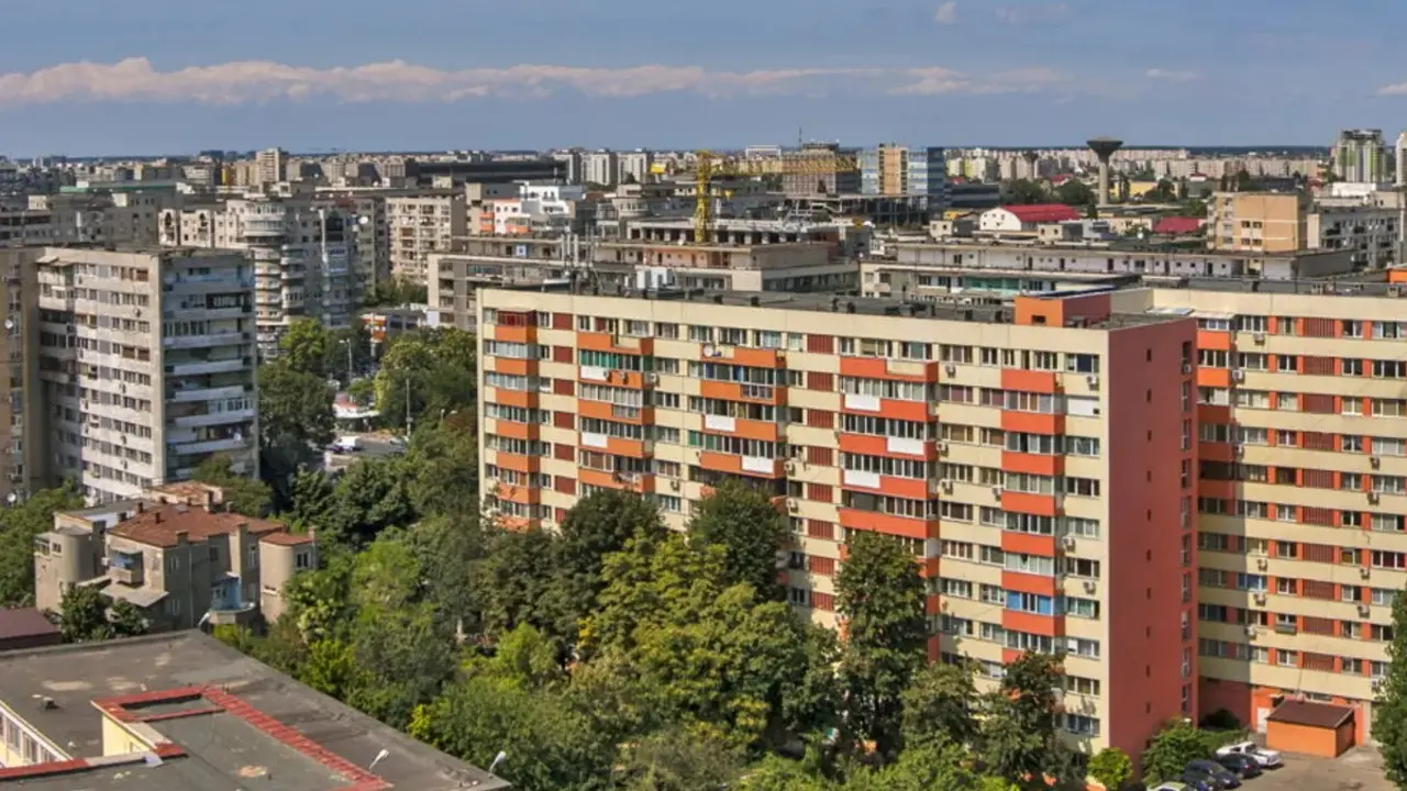 Ghidul orelor de liniște la bloc: Ce riști dacă deranjezi vecinii
