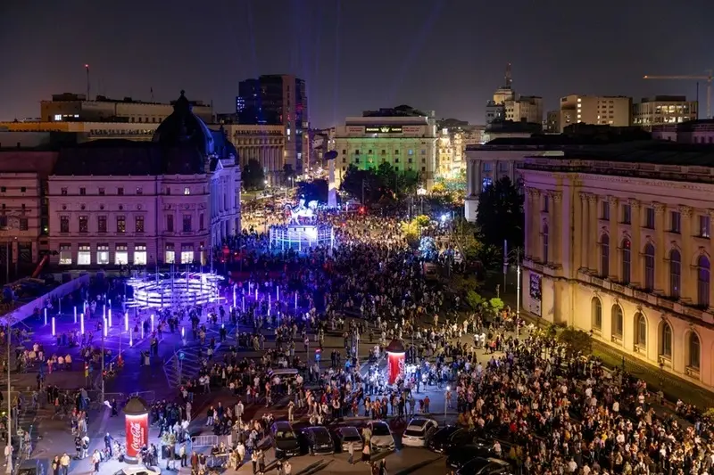 Peste 320.000 de oameni au participat la ediția aniversară a festivalului Spotlight